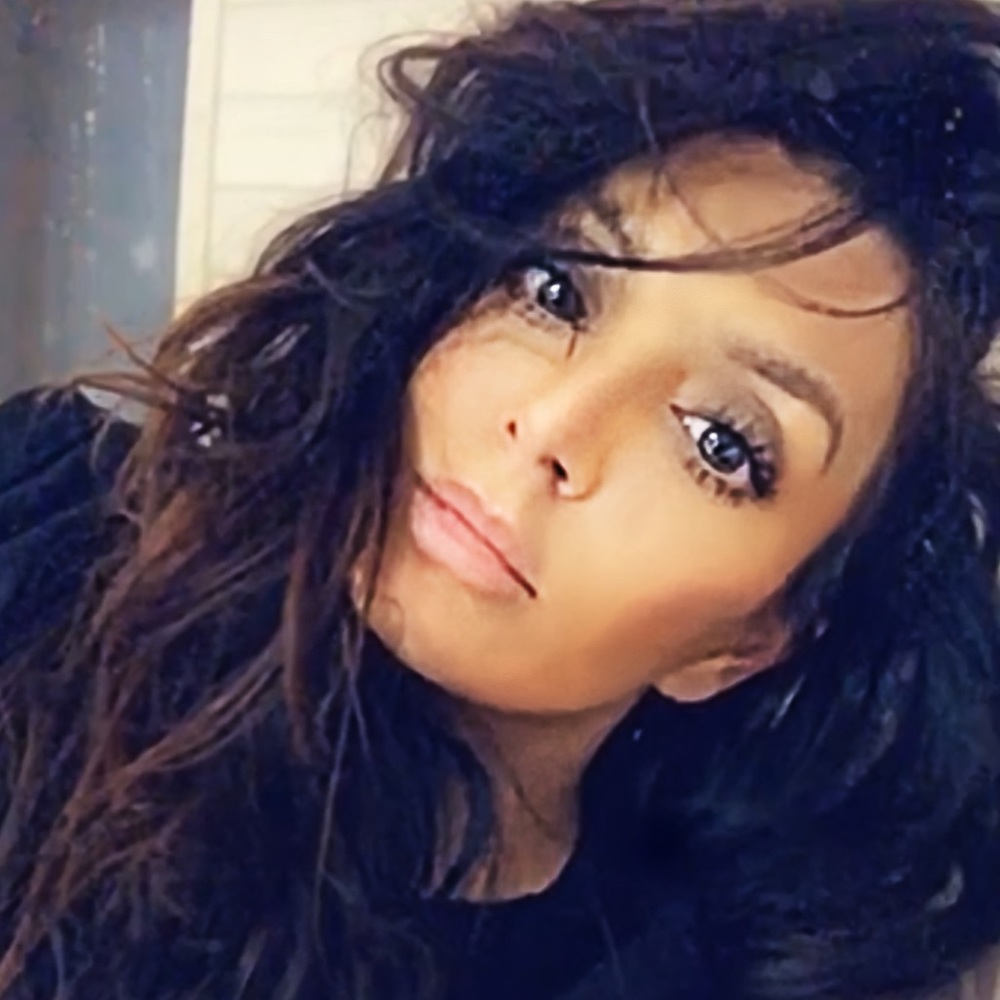 Meet your Posher, Karina